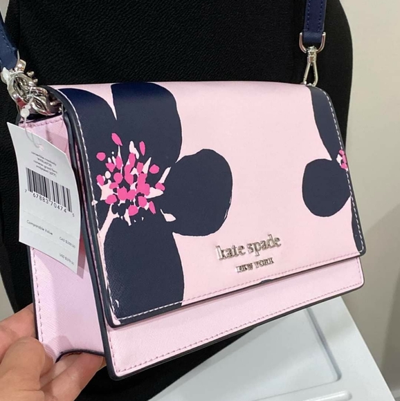 🌸CAMERON GRAND FLORA🌸
CONVERTIBLE CROSSBODY BAG - Picture 4 of 6